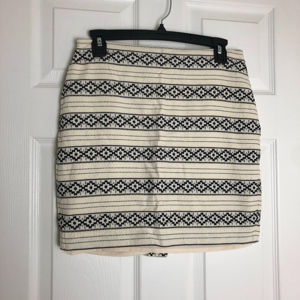 Ann Taylor Black Patterned Fully Lined Mini Skirt